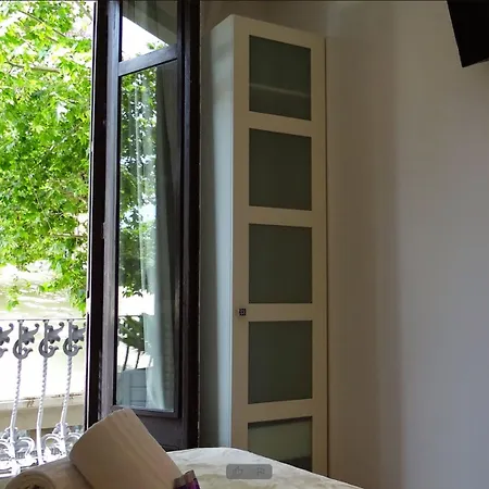 Balkonis Πανσιόν